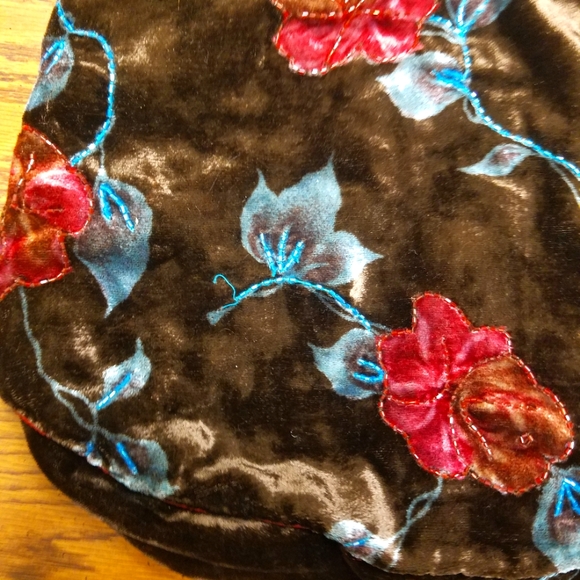 Christian Livingston Collection Velvet Bead Embellished Handcrafted Bag - Picture 3 of 5